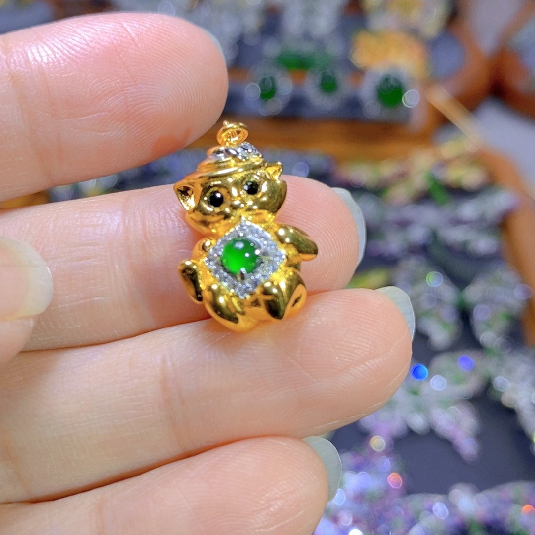 翡翠颈饰银S925镶嵌天然翡翠