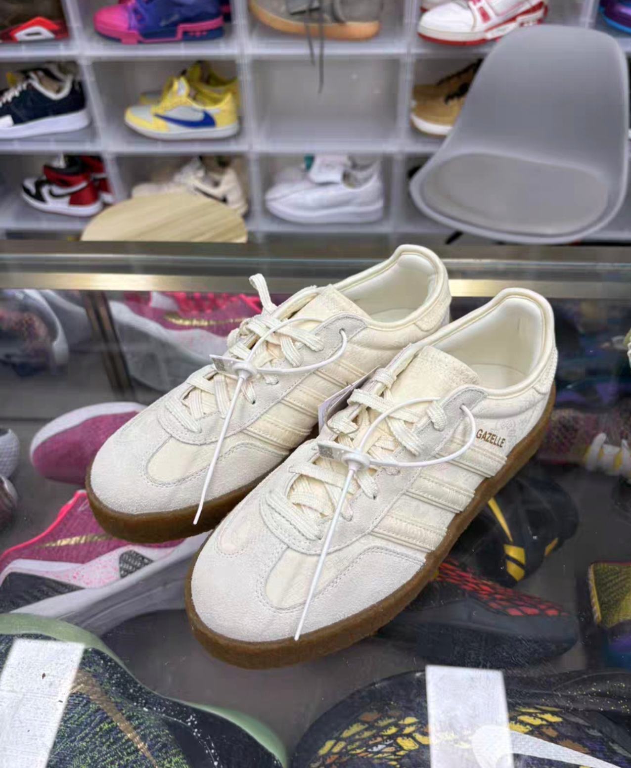 CLOT x adidas GAZELLE 米白色 丝绸系列 /41码/全新 原盒