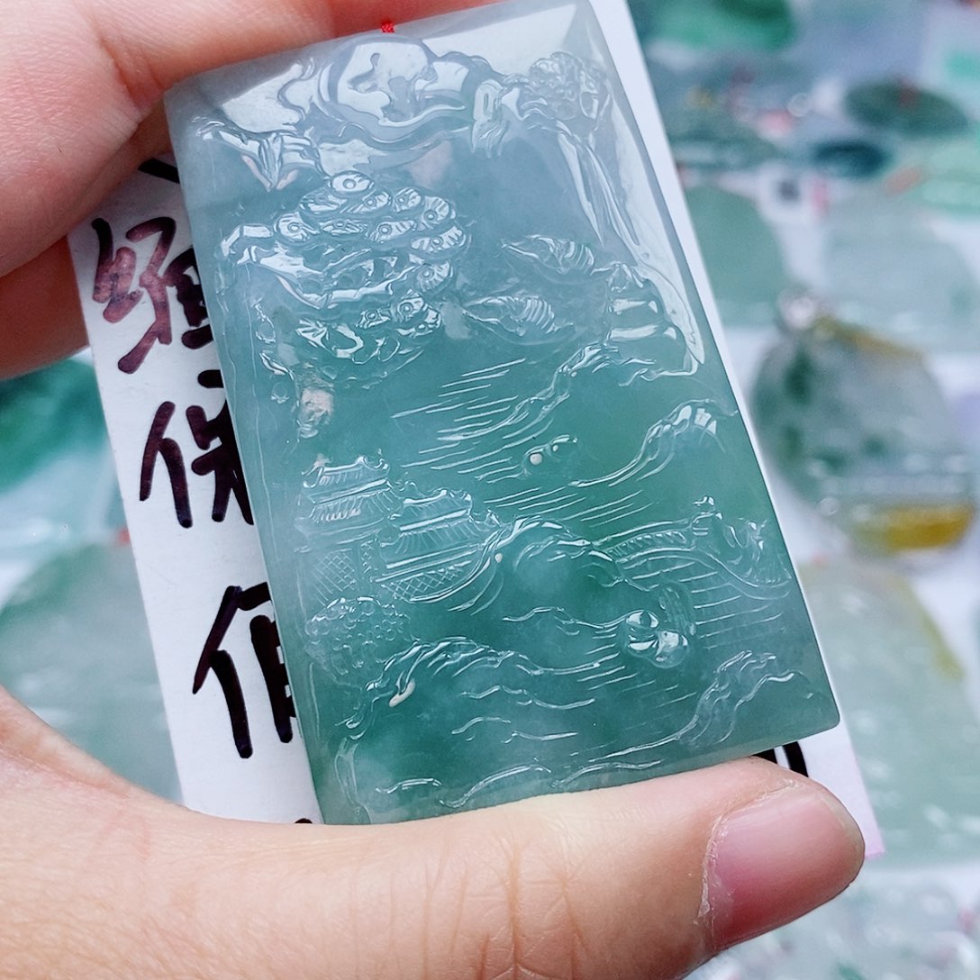 鼠***人翡翠未镶嵌颈饰天然缅甸A货翡翠山水牌