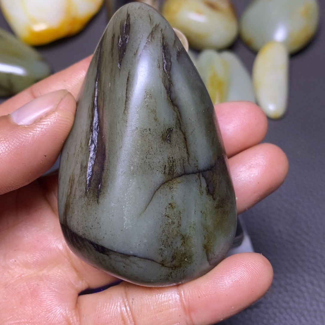 和田玉（糖玉）未镶嵌挂件