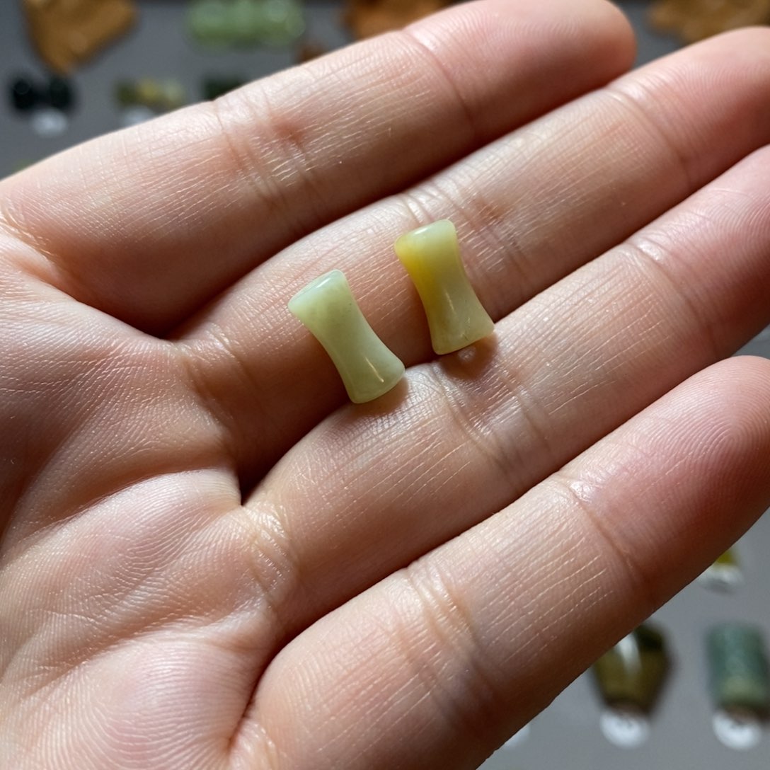 【闪购商品】蛇纹石玉配珠未镶嵌