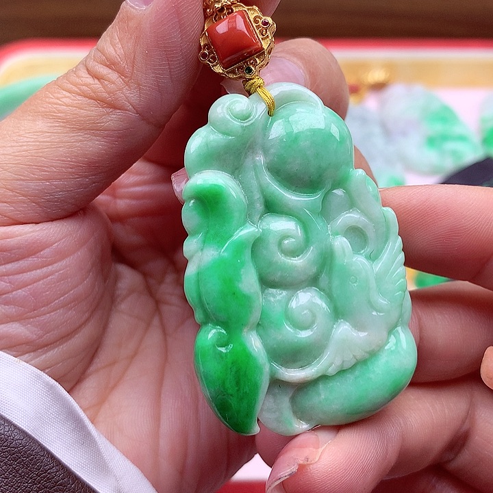 翡翠颈饰银S925镶嵌翡翠