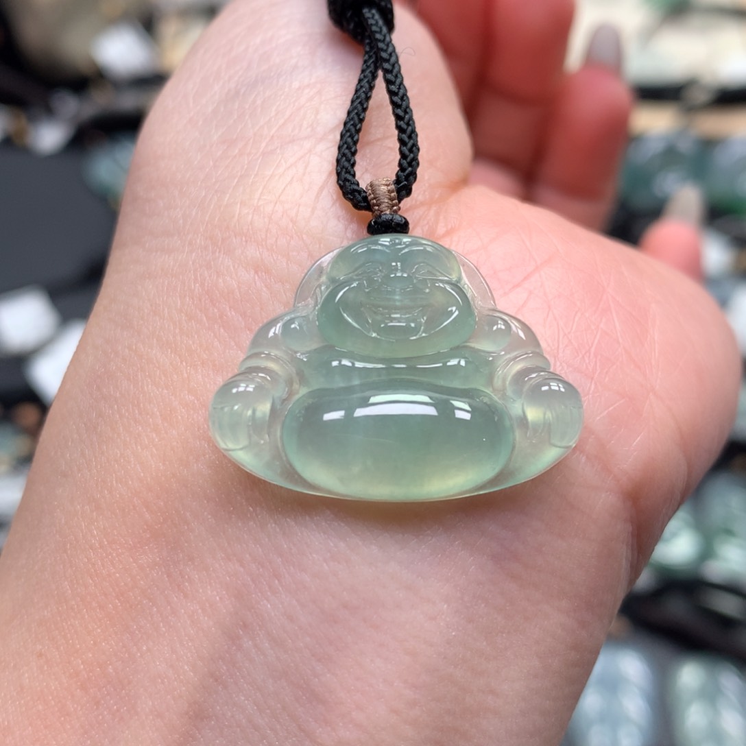 翡翠颈饰未镶嵌佛公