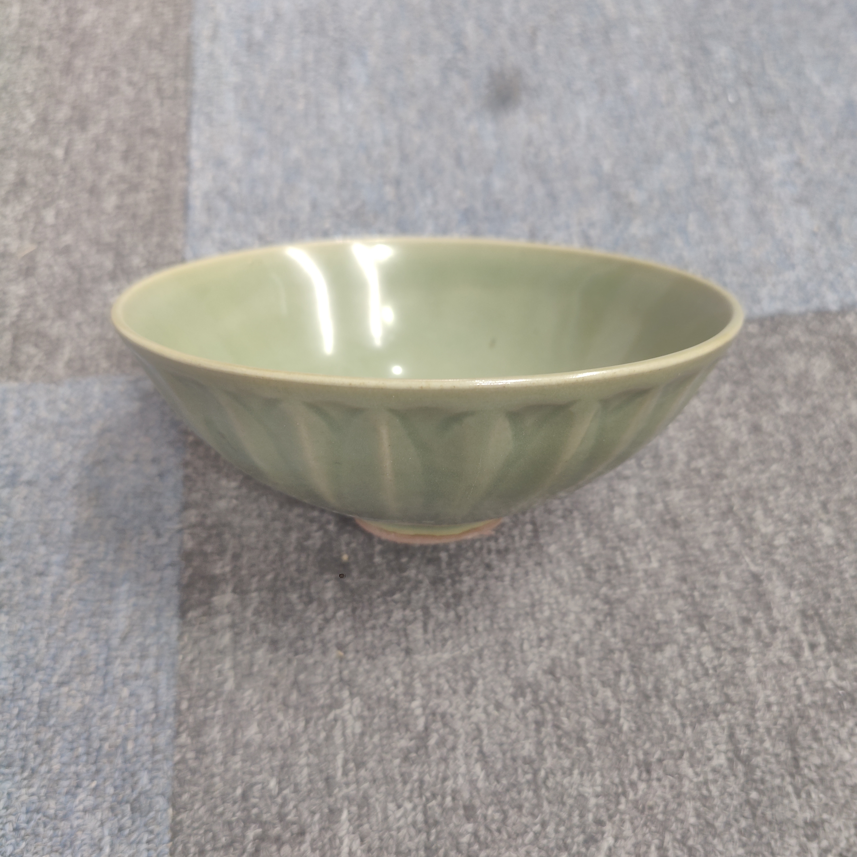 古陶瓷龙泉青瓷花瓣纹斗笠碗