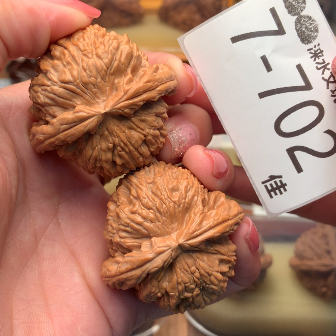 文玩核桃把件44闷白 