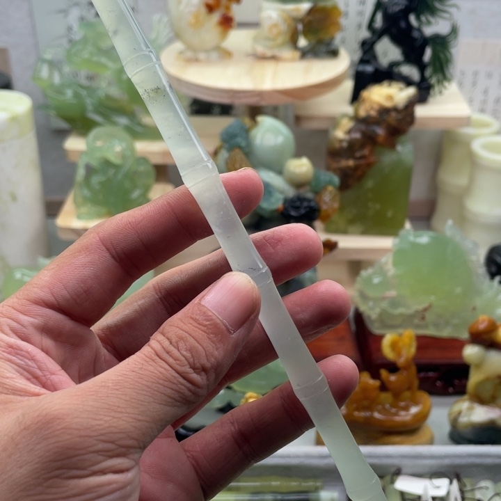 行***涯蛇纹石玉未镶嵌四大名玉毛笔