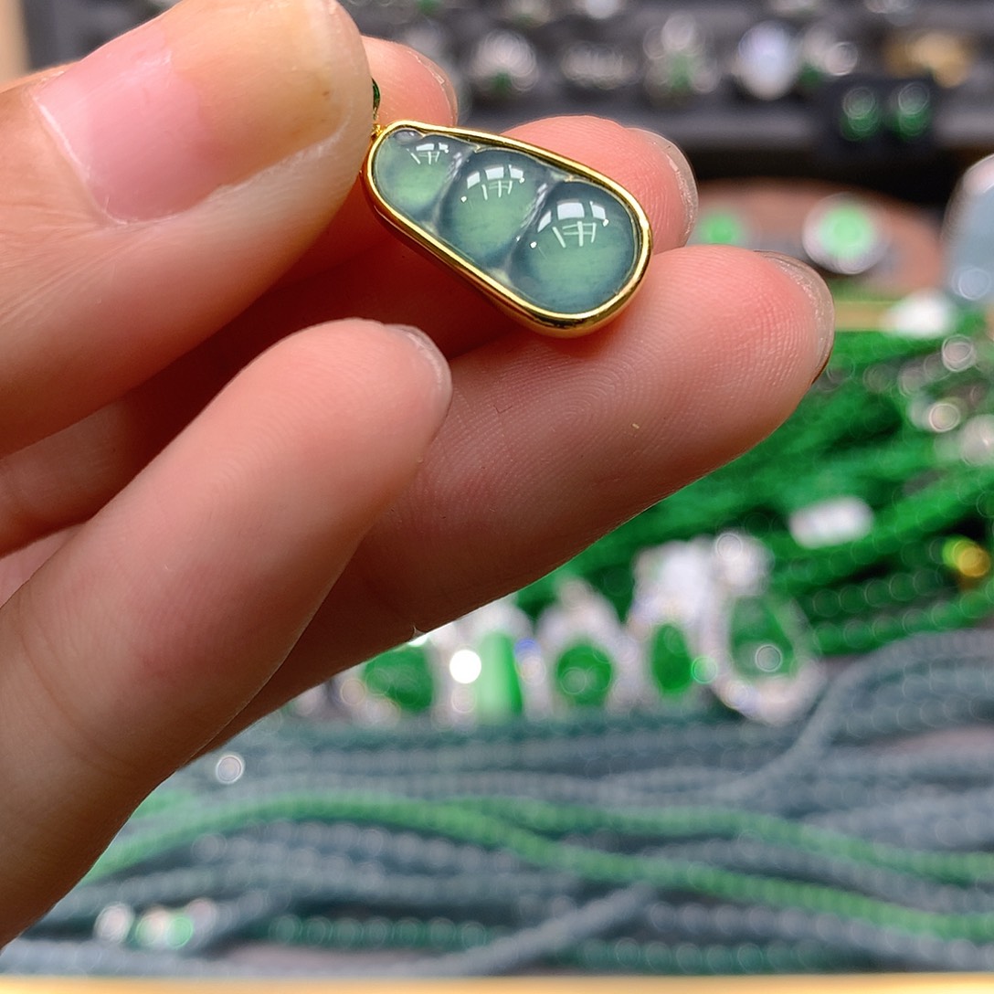 翡翠戒指未镶嵌天然翡翠