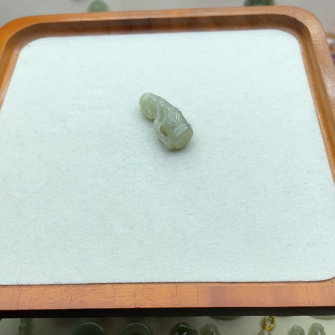 和田玉吊坠(不含链)未镶嵌