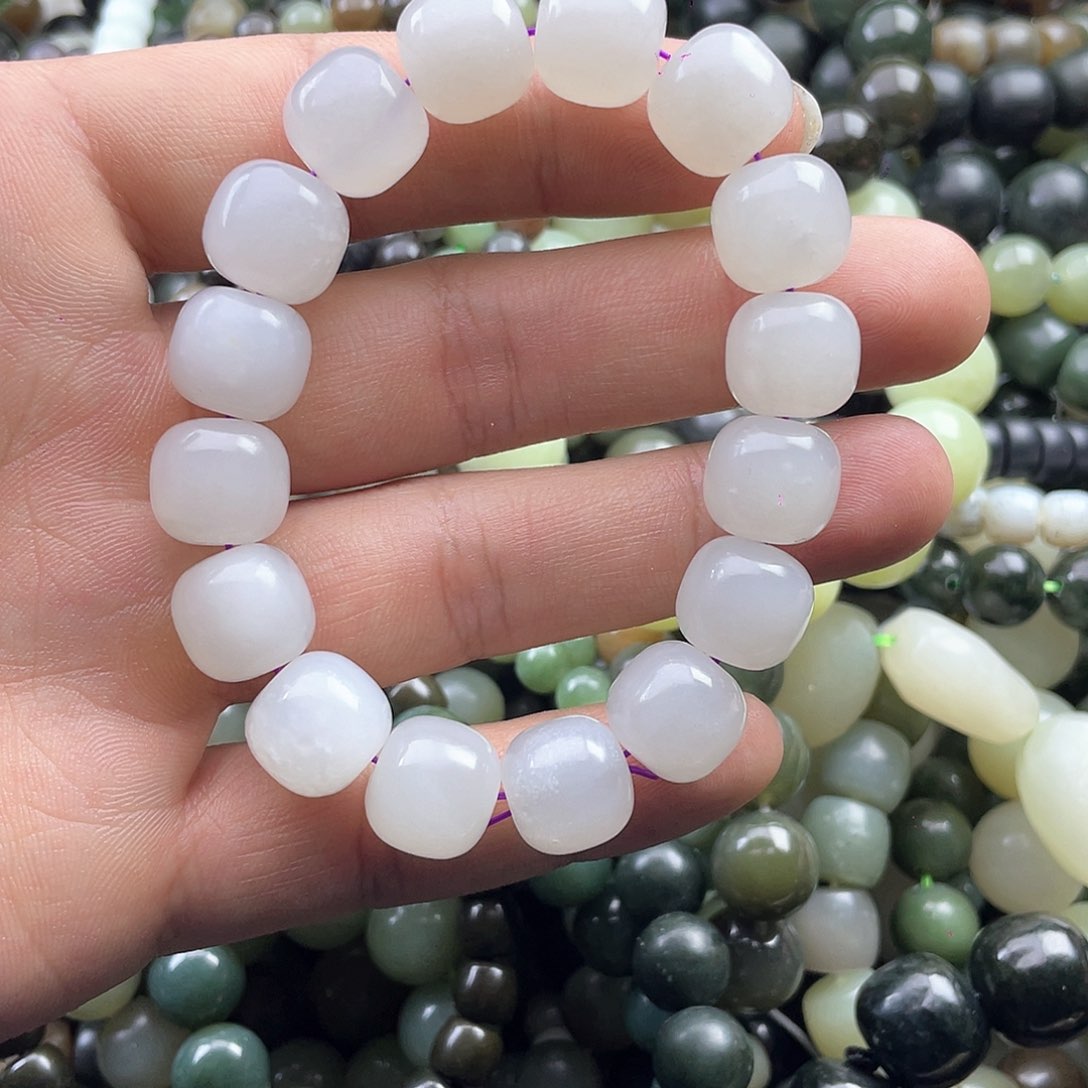 和田玉手串未镶嵌