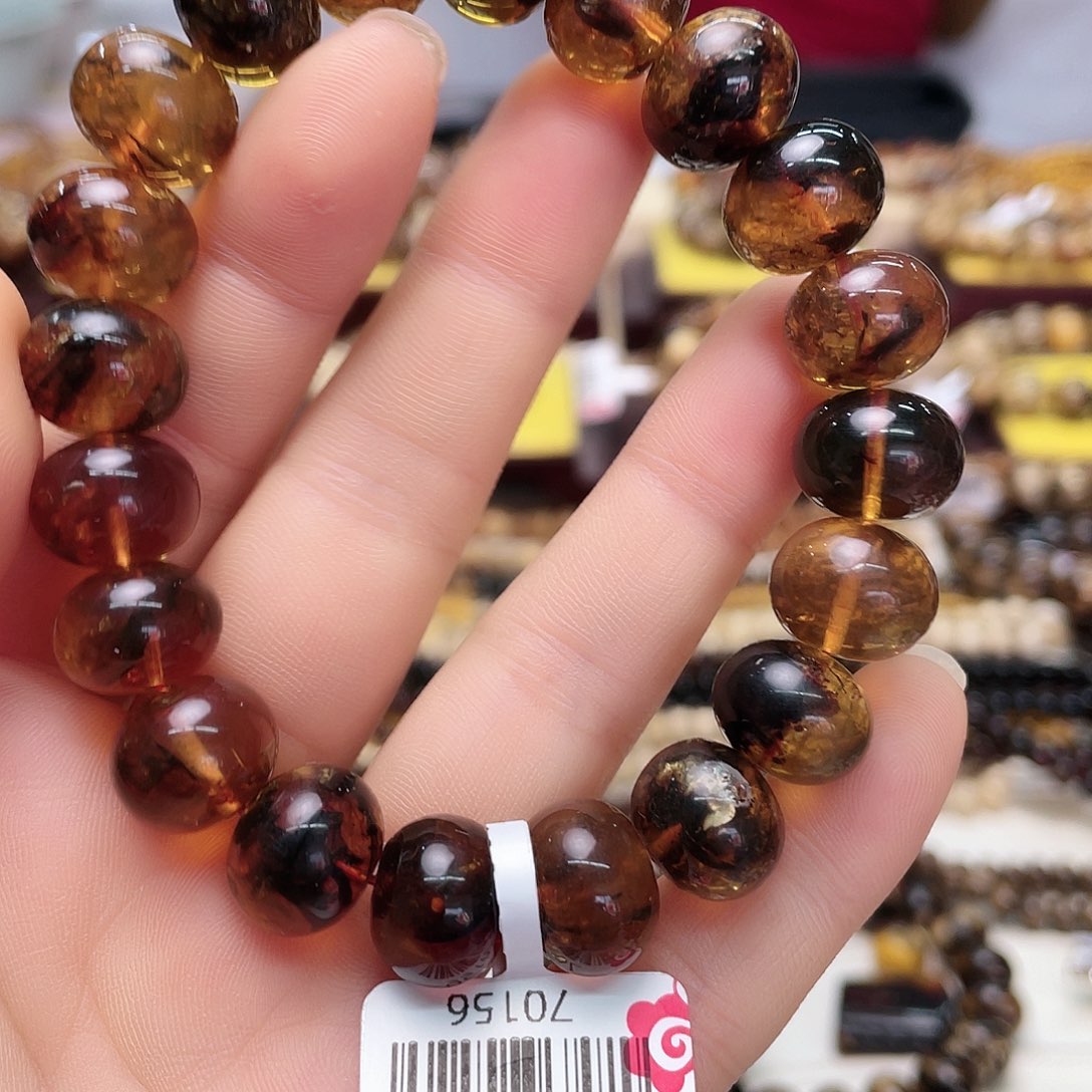 琥珀裸石未镶嵌软**糯十三70156