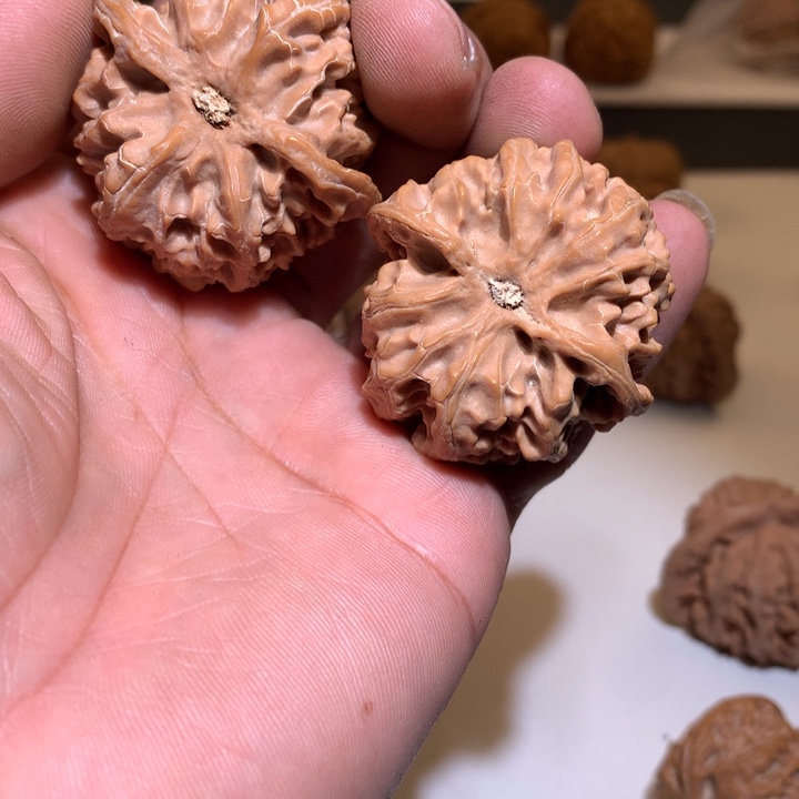 桃核把件侈*苹果圆有色差处理