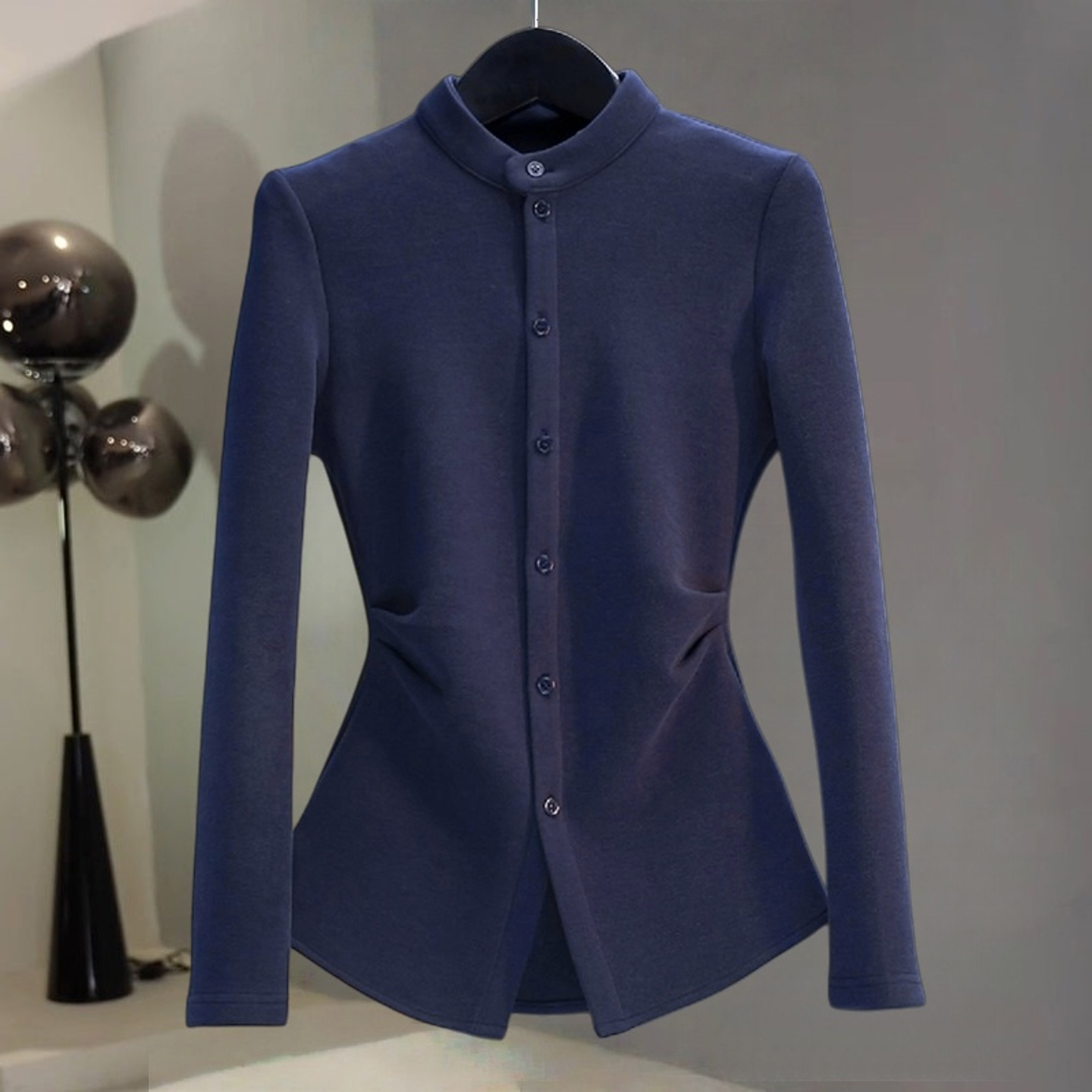 高级感穿搭气质优雅立领T恤女春季新款收腰捏褶正肩单排扣上衣潮