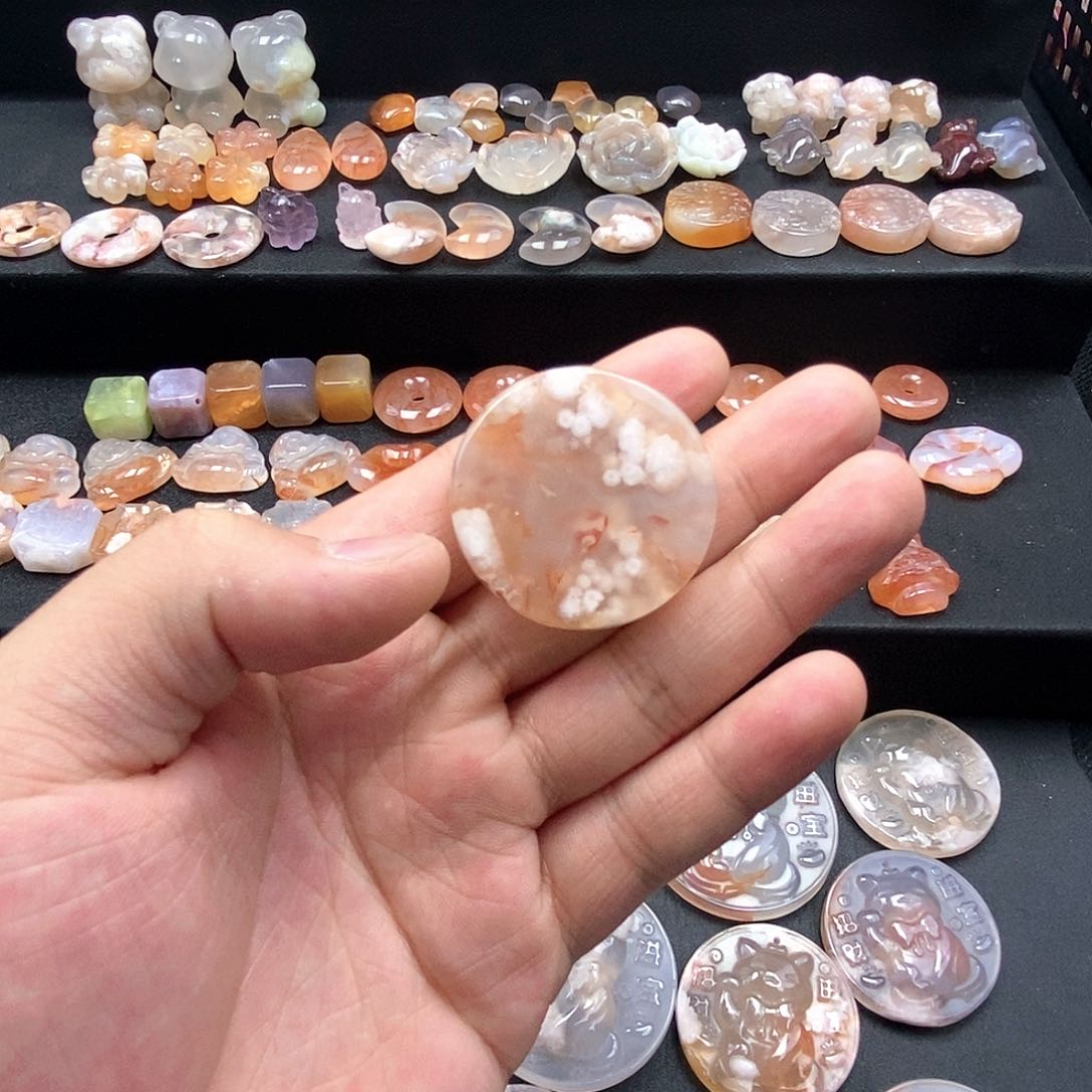 石英质玉吊坠(不含链)未镶嵌散*?