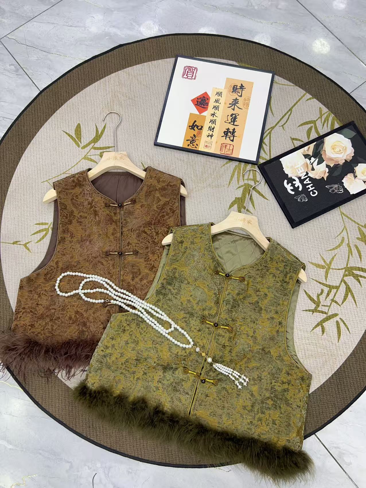 国风新中式马甲背心女装新款下摆拼接毛马夹复古上衣