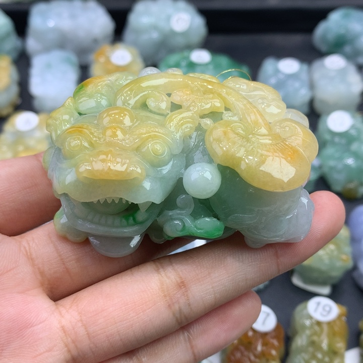 翡翠未镶嵌颈饰天然缅甸翡翠