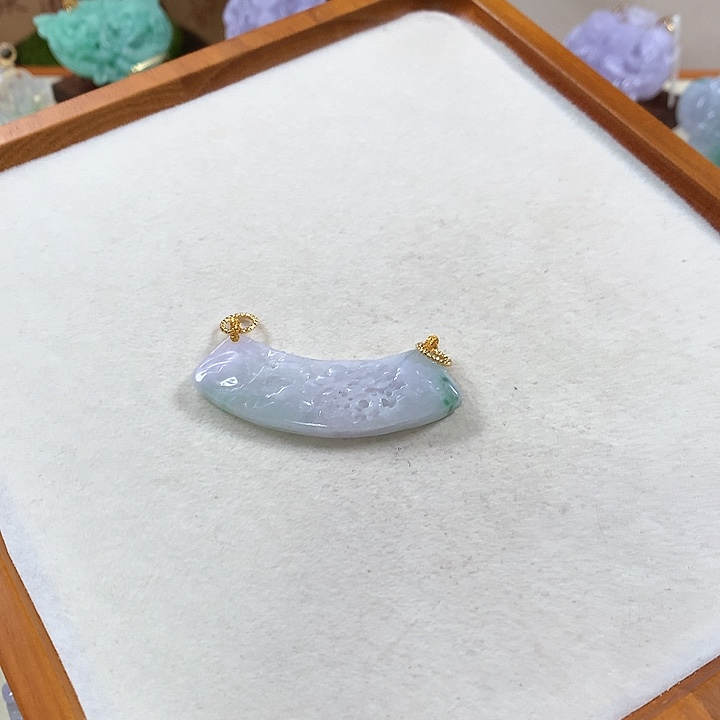 翡翠未镶嵌颈饰翡翠吊坠