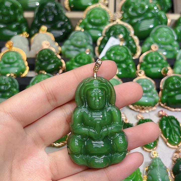 和田玉（碧玉）颈饰18K金镶嵌