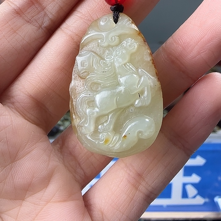 颈饰未镶嵌和田玉