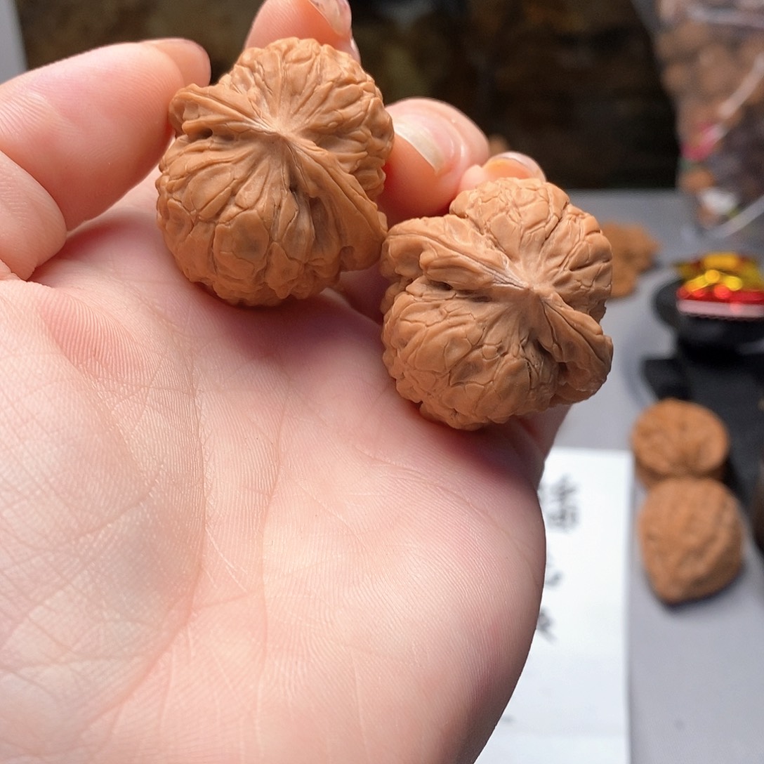 吊坠文玩核桃甲古纹