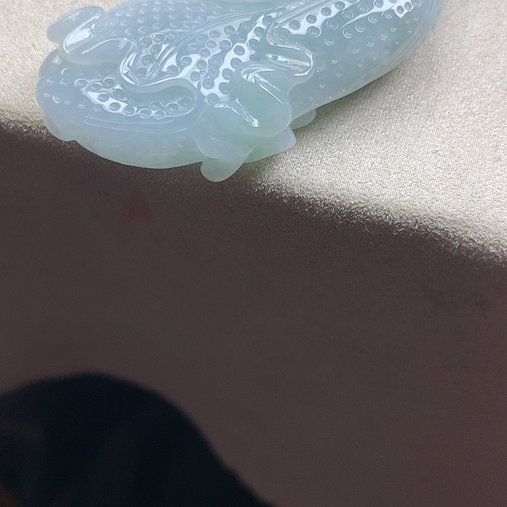 翡翠颈饰未镶嵌吊坠