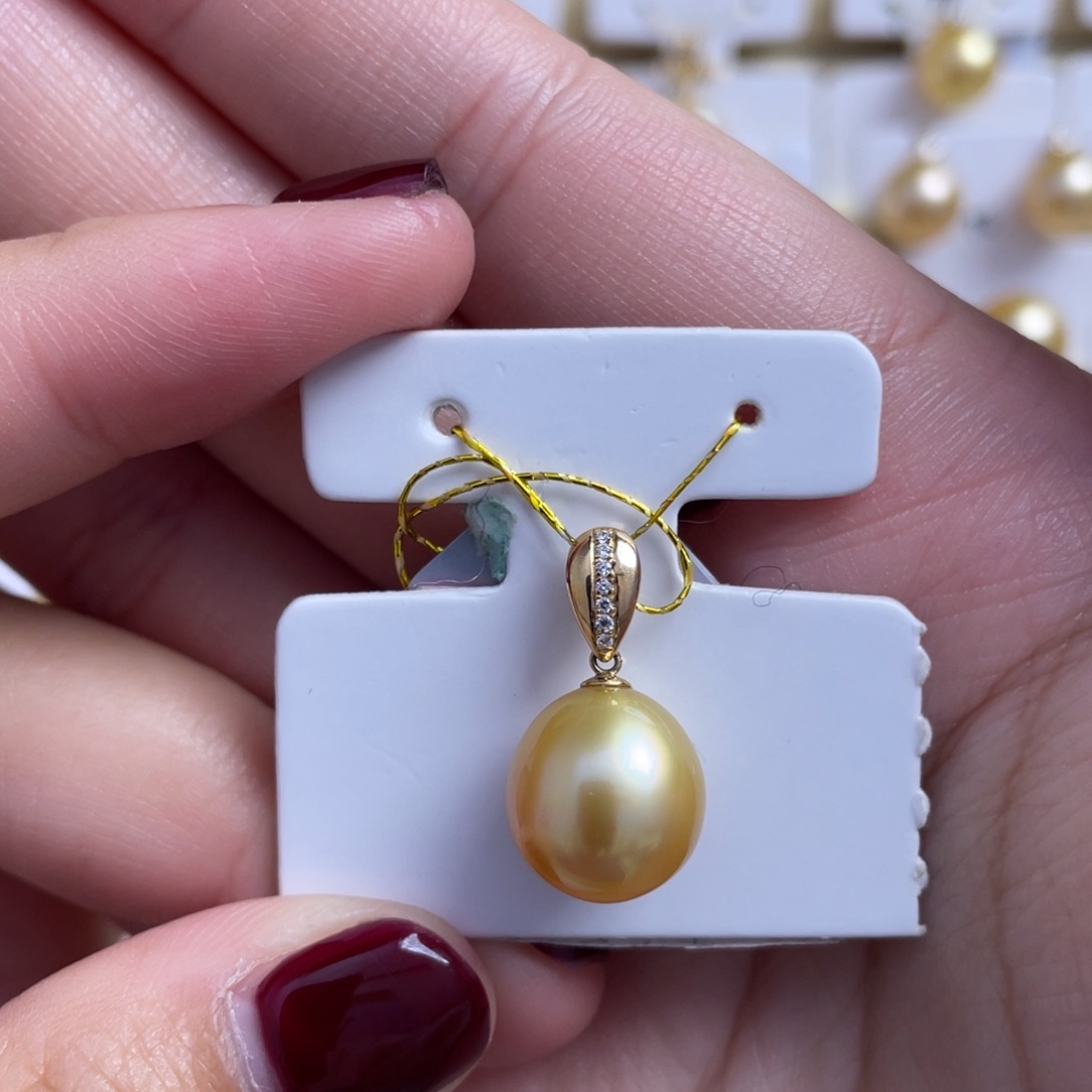 海水珍珠颈饰18K金镶嵌