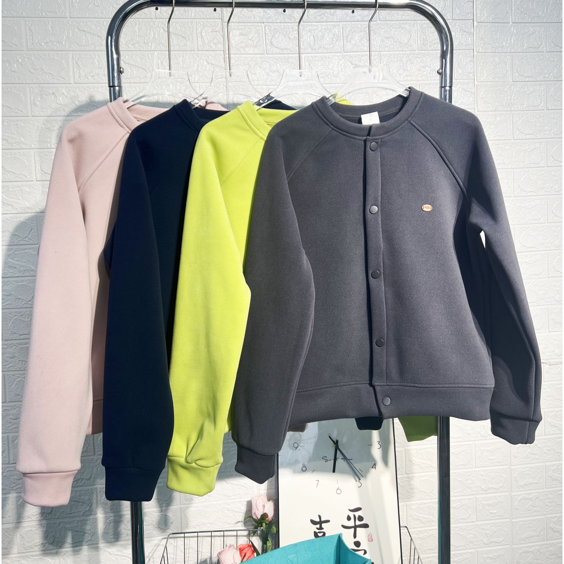 【主播推荐】女士鸡蛋家摁扣棒球服外套66133