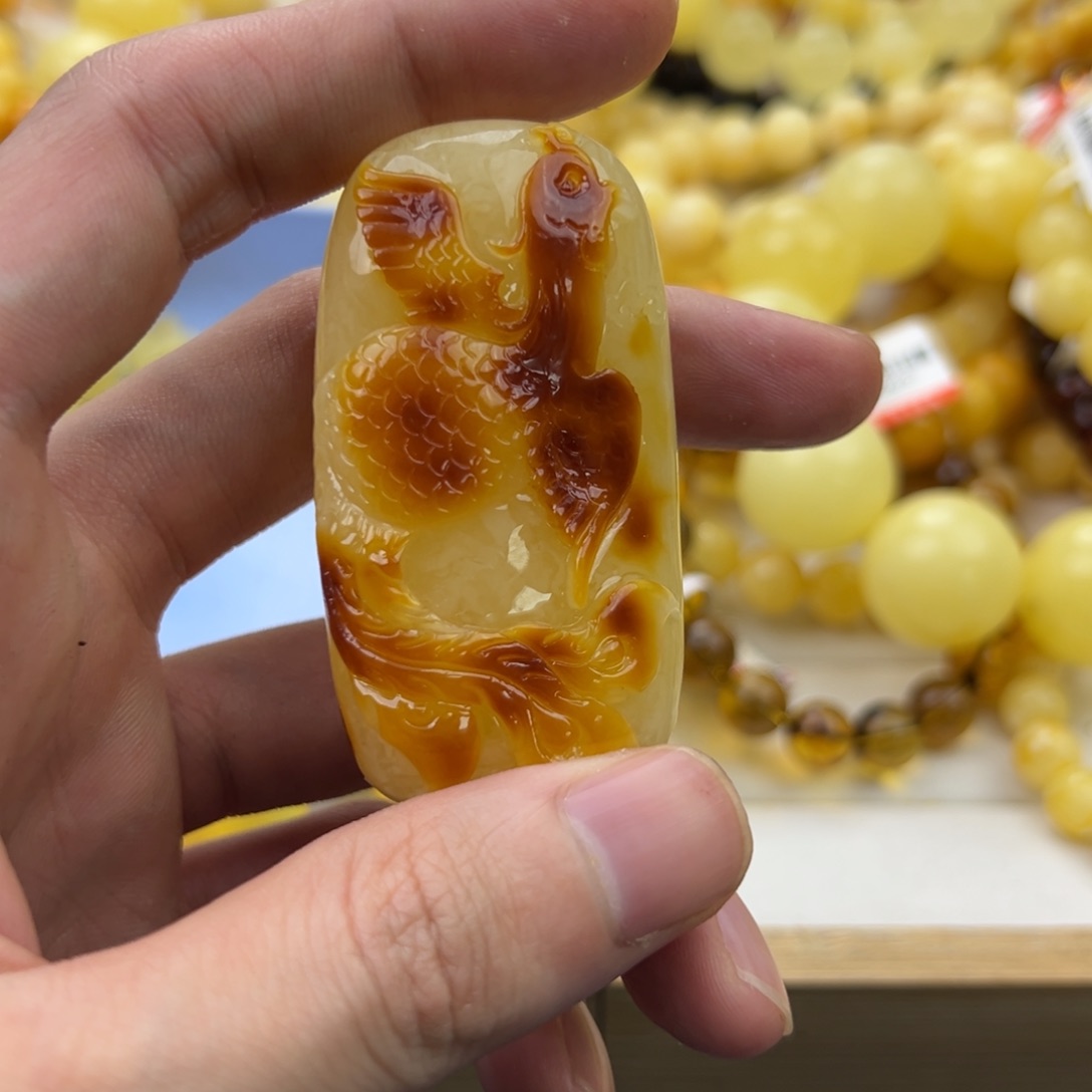 琥珀珠宝奇石未镶嵌