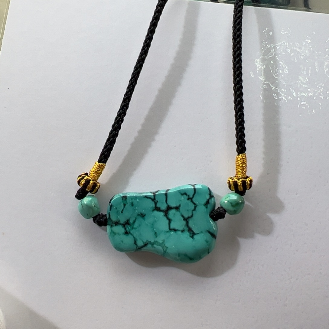 绿松石未镶嵌挂件