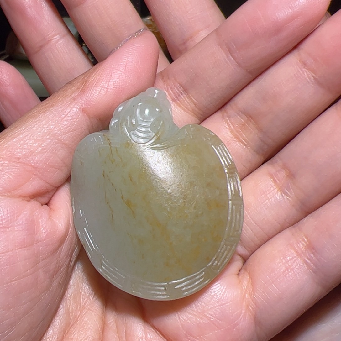 地***影和田玉未镶嵌颈饰