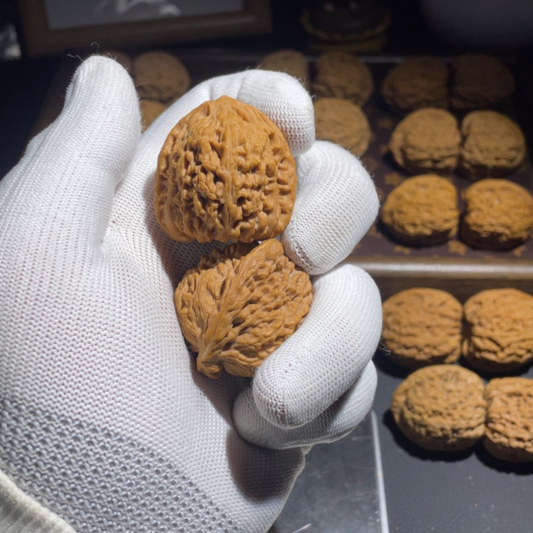 文玩核桃吊坠多**?核桃