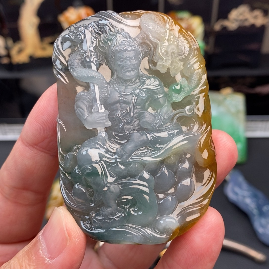 追***循翡翠未镶嵌挂件多彩不动明王