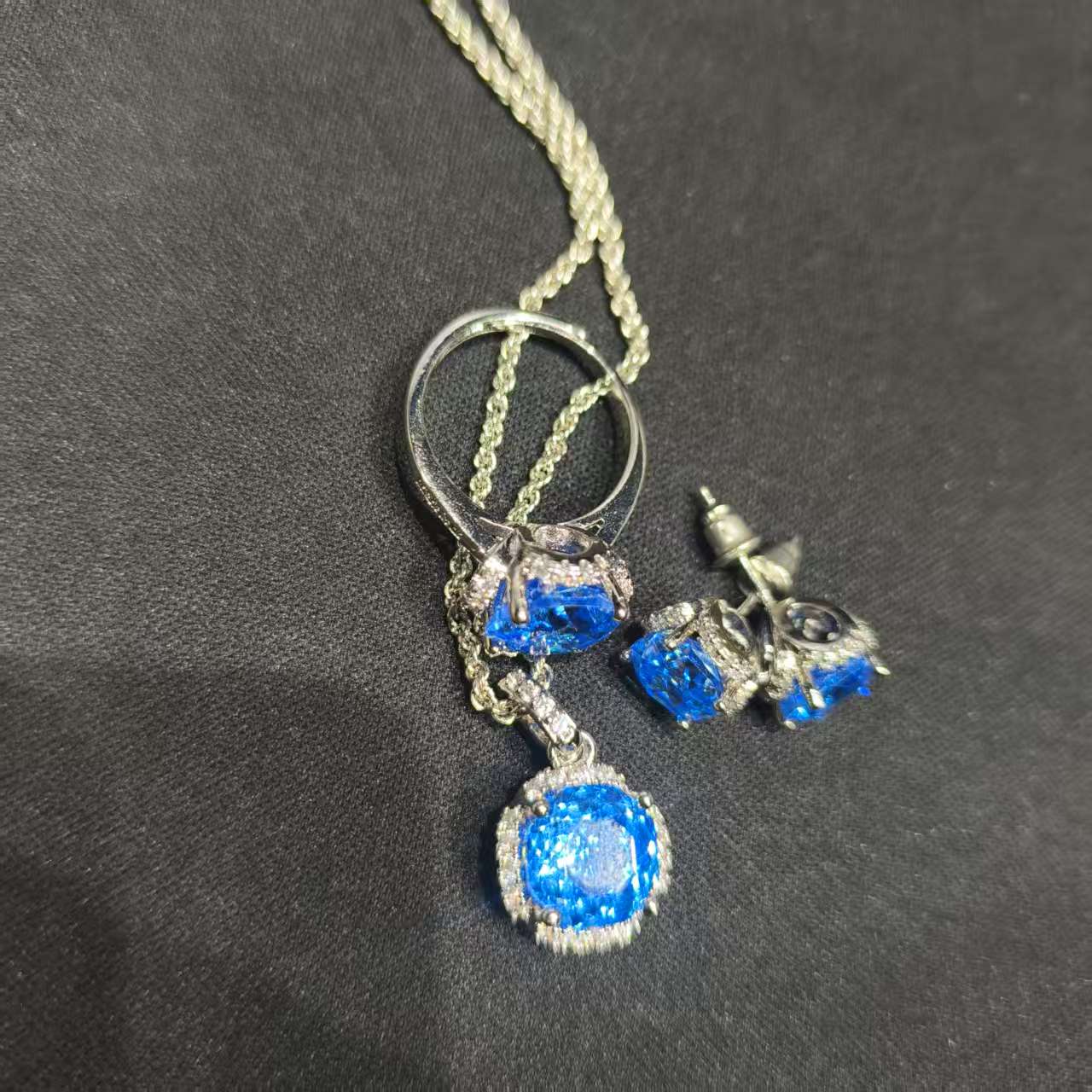 【高级定制】收藏级轻奢时尚设计戒指套装v009