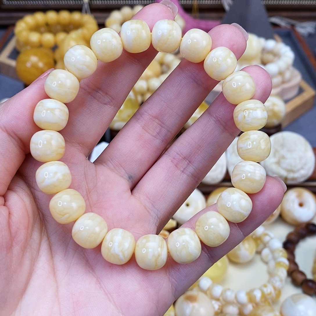 【闪购商品】蜜蜡裸石未镶嵌手链