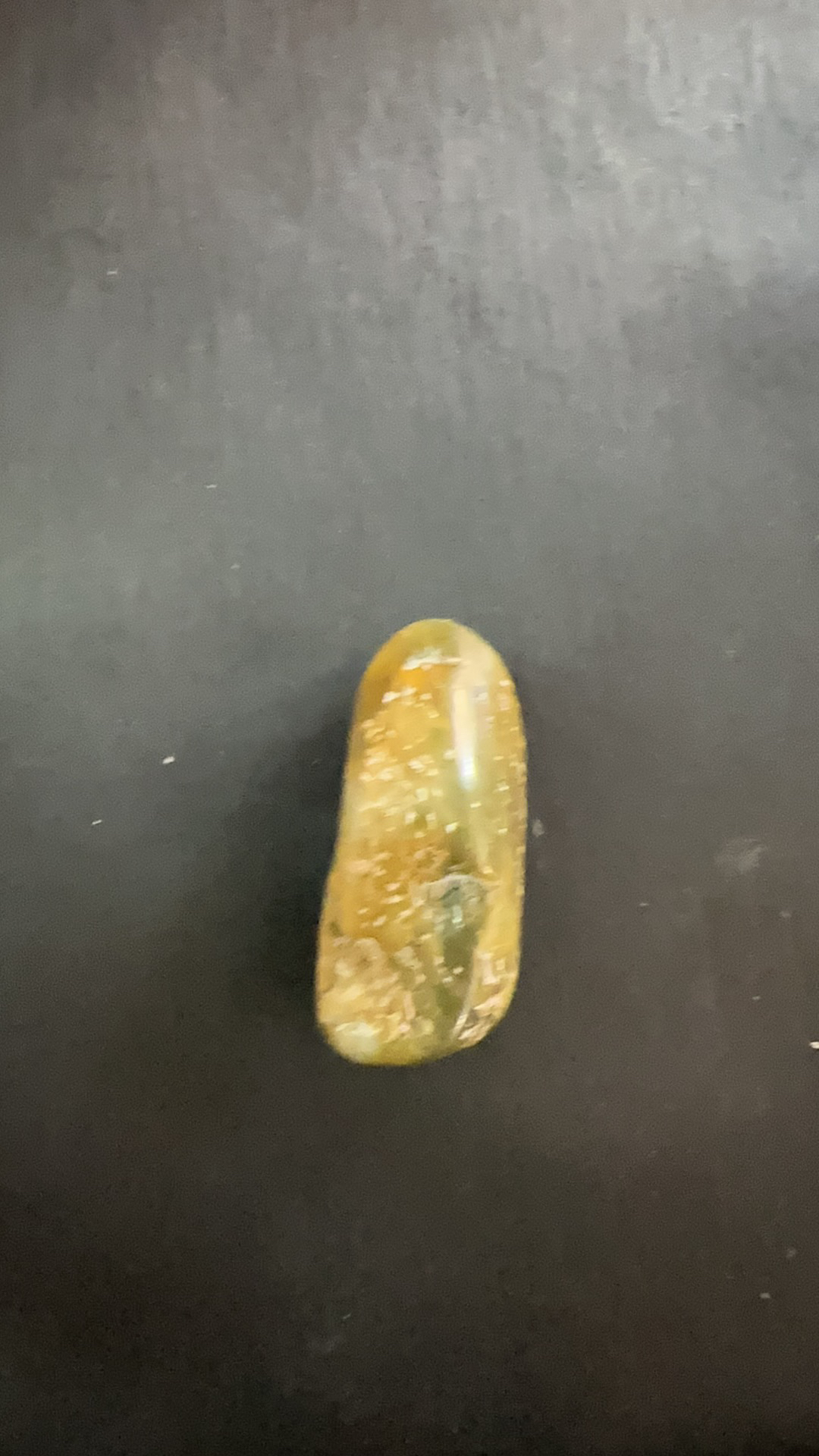 正宗和田玉精品原石吊坠