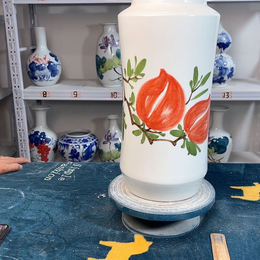 摆件景德镇陶瓷书桃