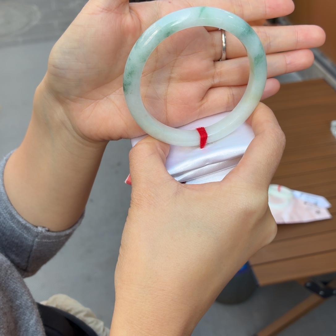 翡翠未镶嵌手镯57圈口