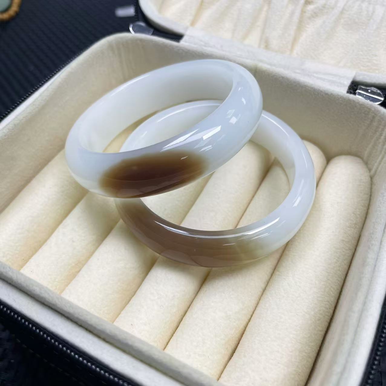 【大喜】E40主播推荐款轻奢风常规手镯精致手镯女士多样性发一