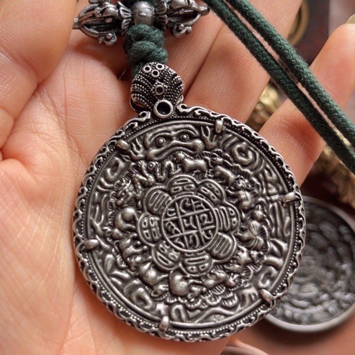 颈饰琉璃萧**水喜欢的朋友