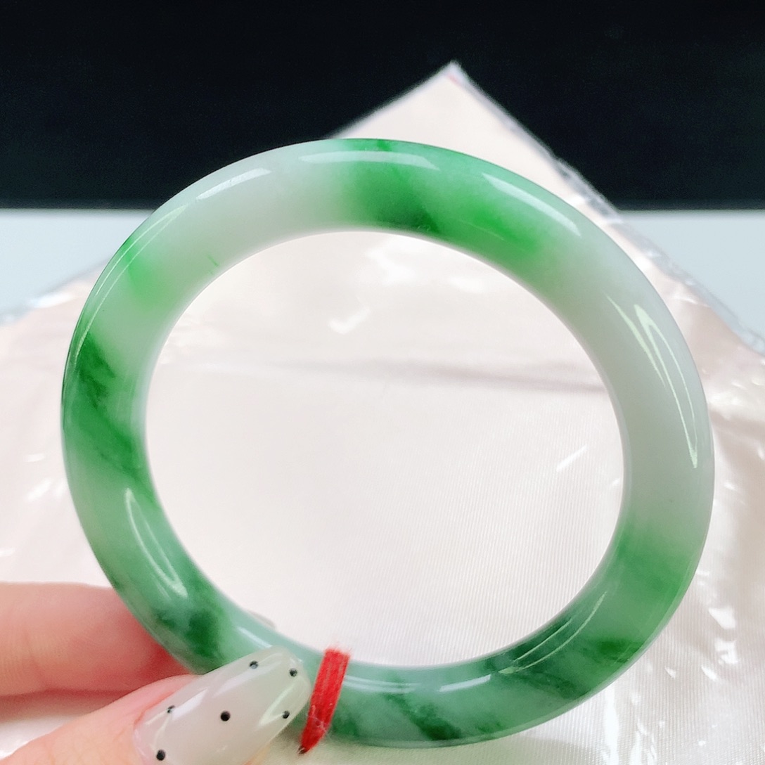 翡翠未镶嵌手镯838