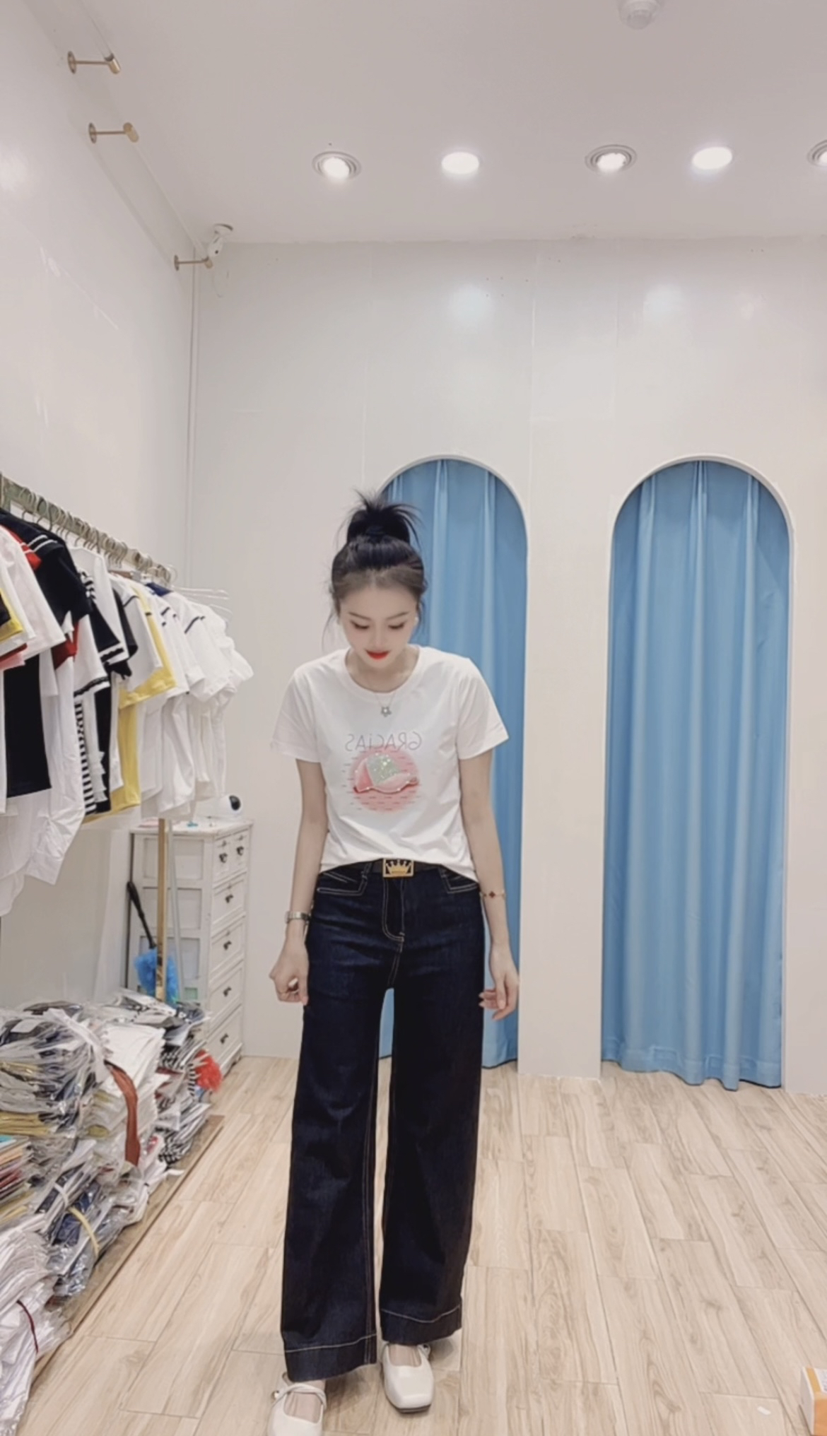 【小玉】新款时尚烫钻设计感百搭潮流女士上衣