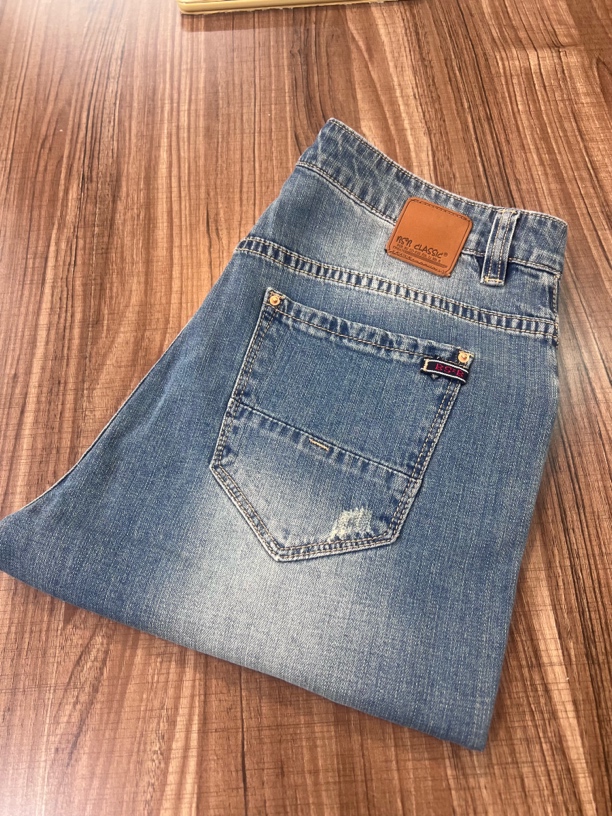 男士弹力补丁百搭破洞直筒牛仔裤裤子：工厂店不计成本清仓做人气