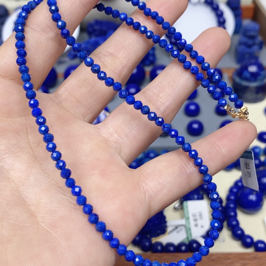 青金石未镶嵌颈饰