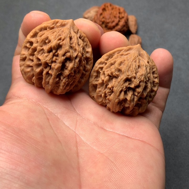 文玩核桃吊坠霞云岭文玩核桃