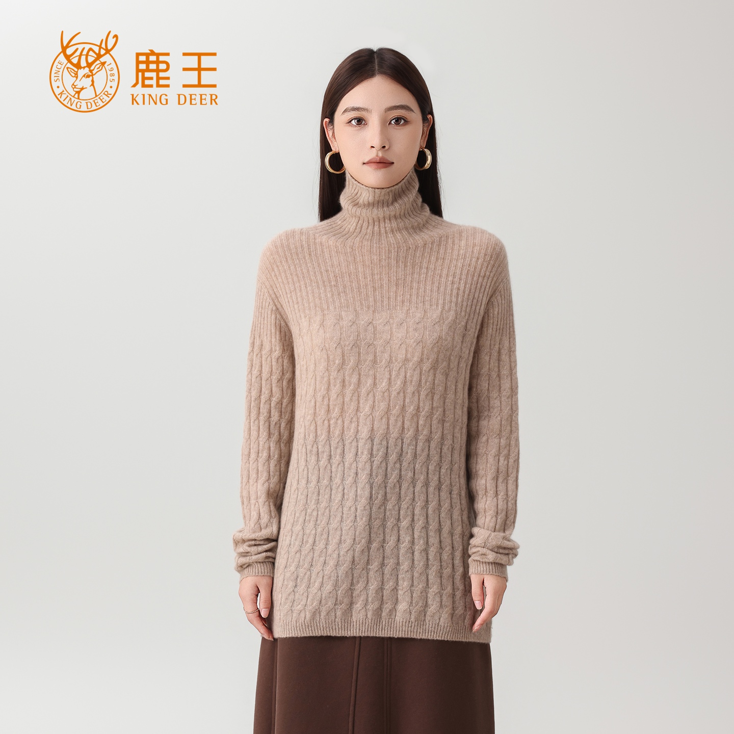 鹿王25秋冬新款女堆堆领100山羊绒经典绞花休闲套衫 RS535