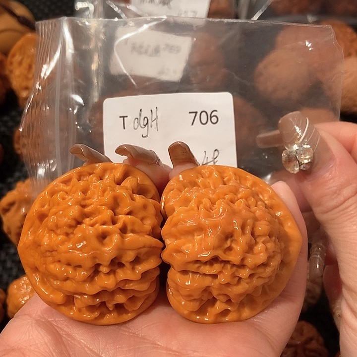 文玩核桃吊坠官帽48