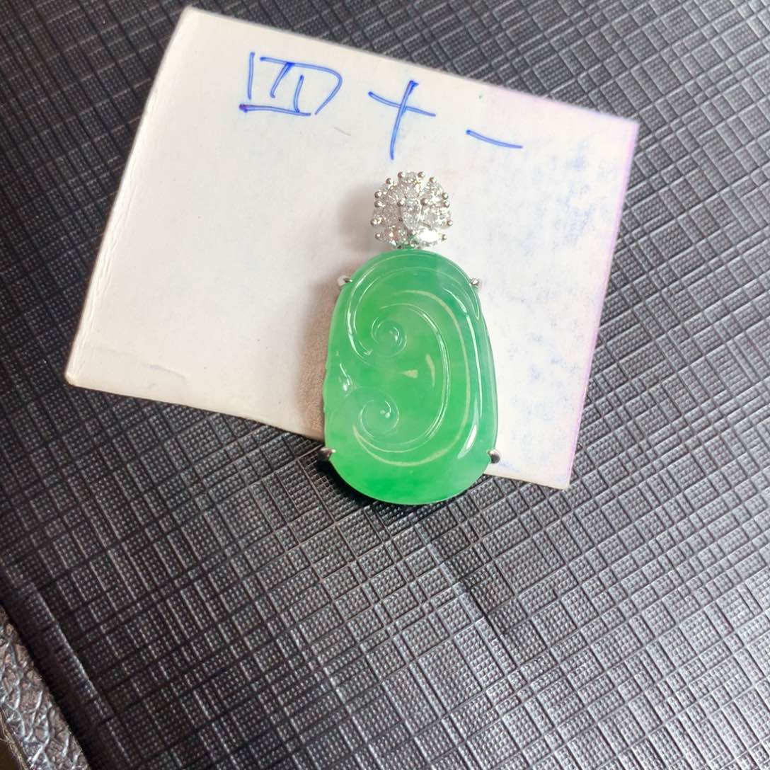 颈饰18K金镶嵌翡翠翡翠