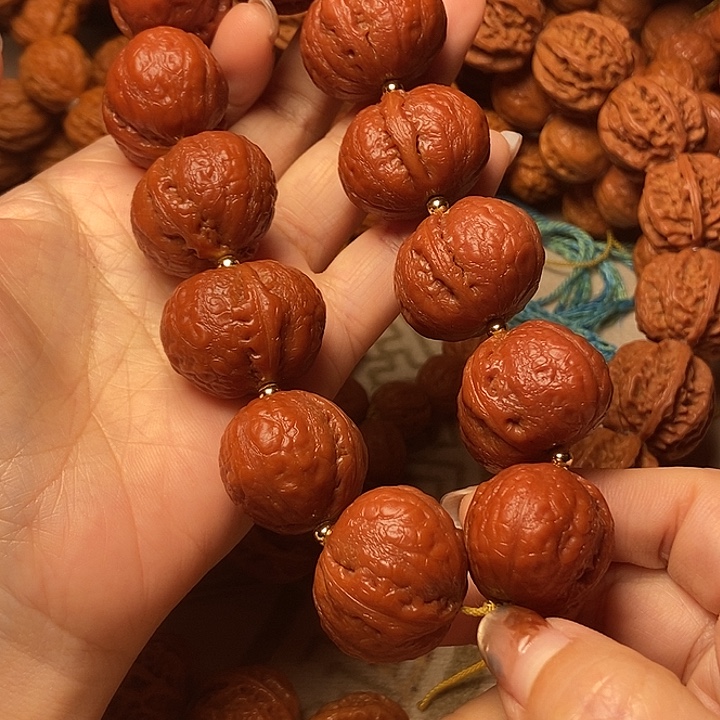 郑***手串文玩核桃元宝