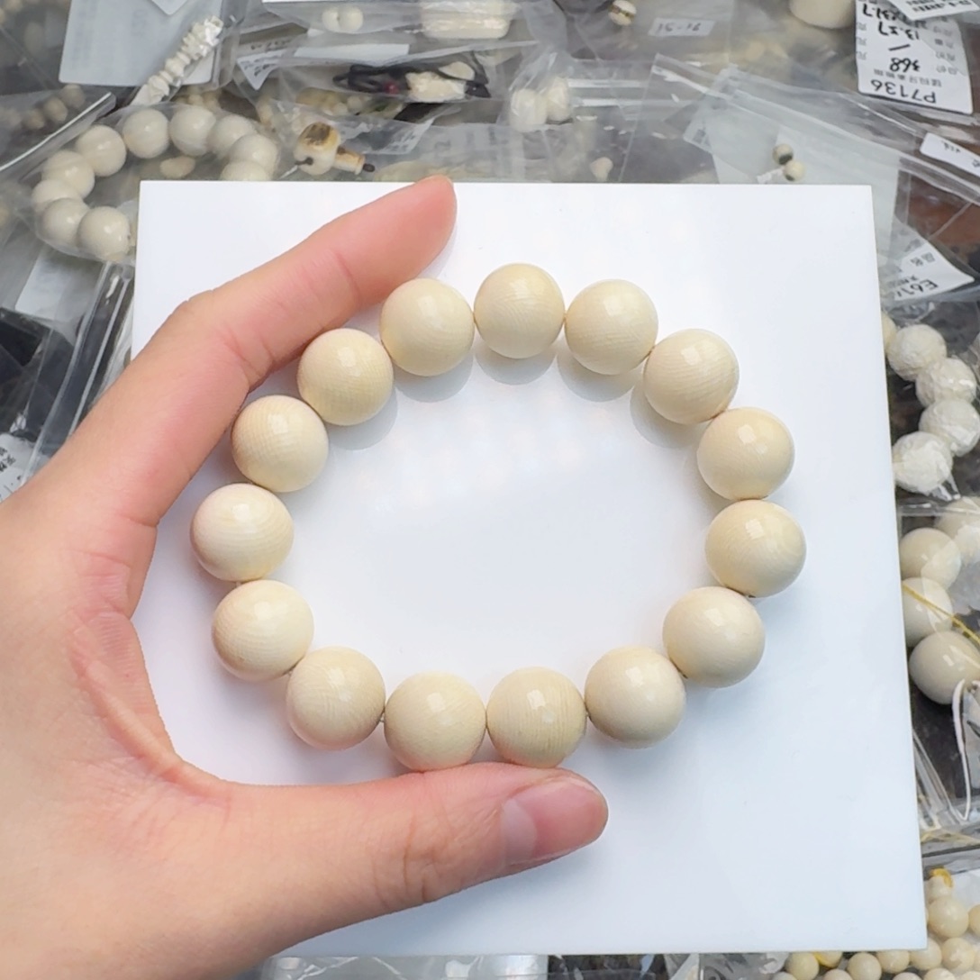 柏香籽/百香籽吊坠猛犸