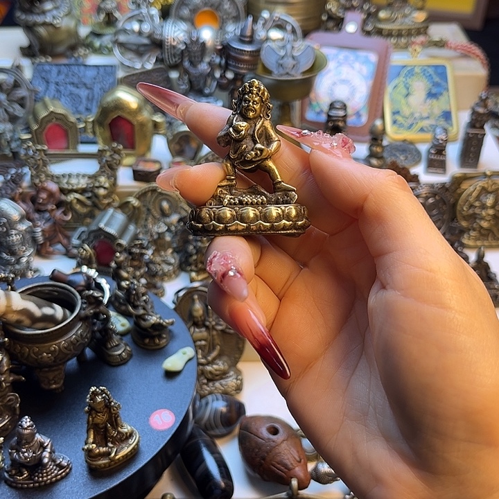 祥***哥泥塑闪价漏价一件