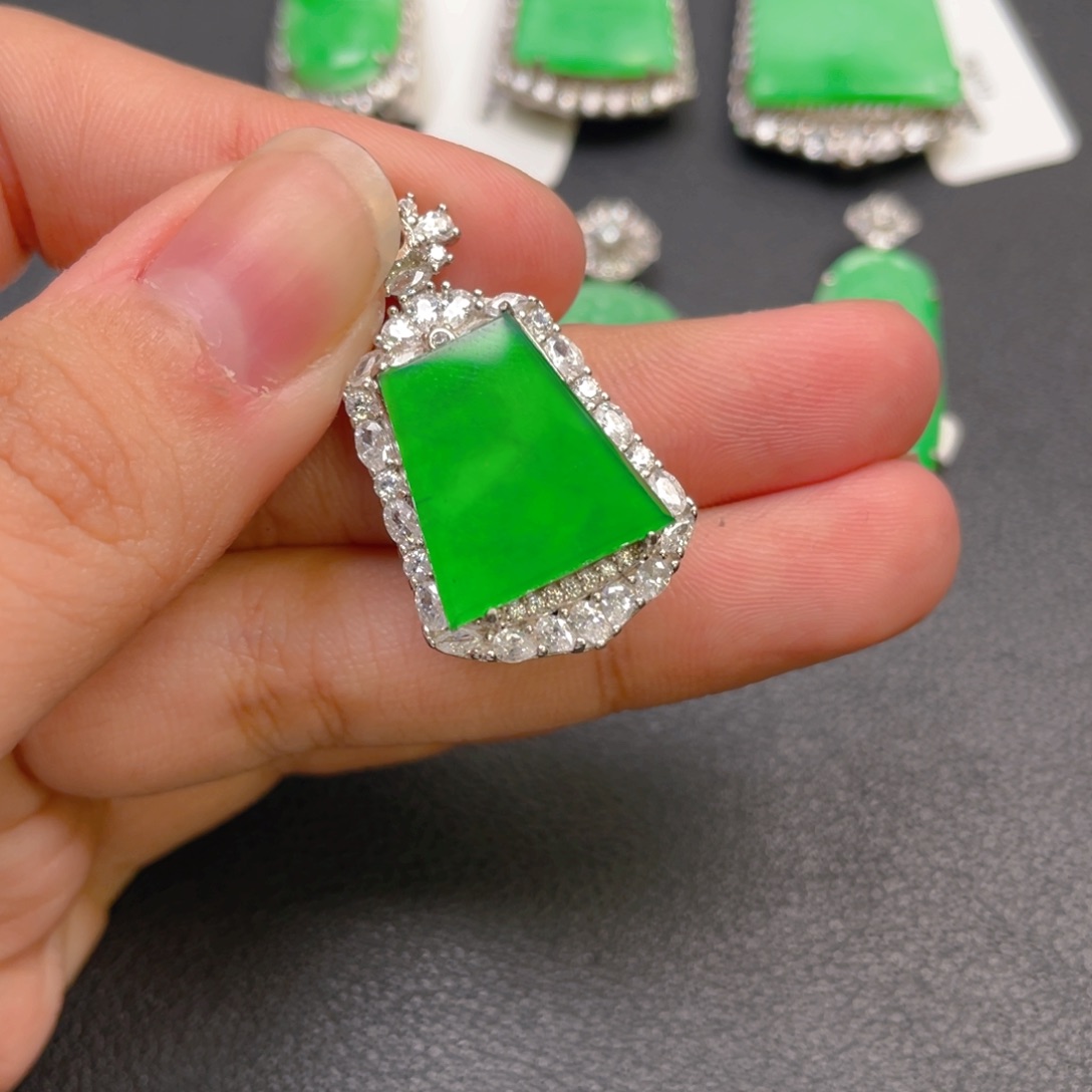 翡翠银S925镶嵌颈饰